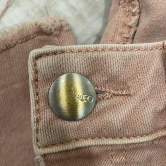 💕💕SOLD💕💕American Eagle super stretch blush pink skinny jeans - Picture 2 of 8